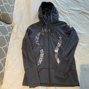 Lululemon zip up jacket size 8